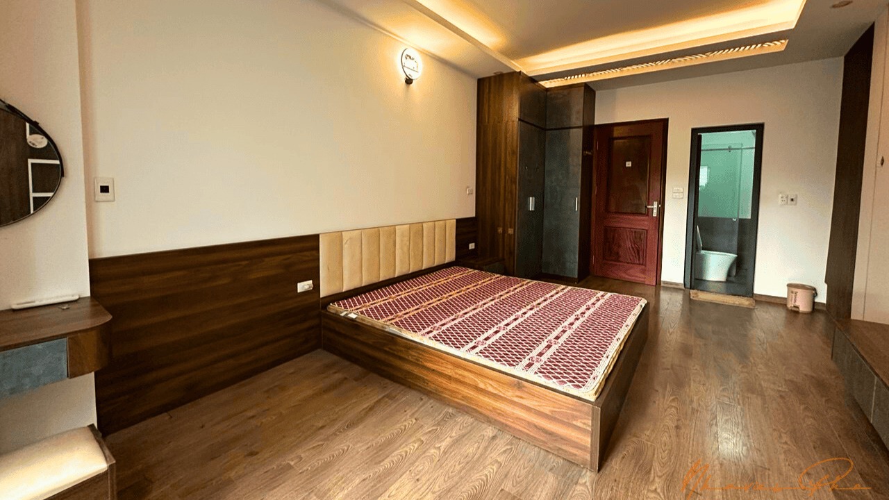 Nhà riêng Hồ Linh Đàm 35m² giá 9 tỷ - Ô tô đỗ cửa, view hồ tuyệt đẹp!