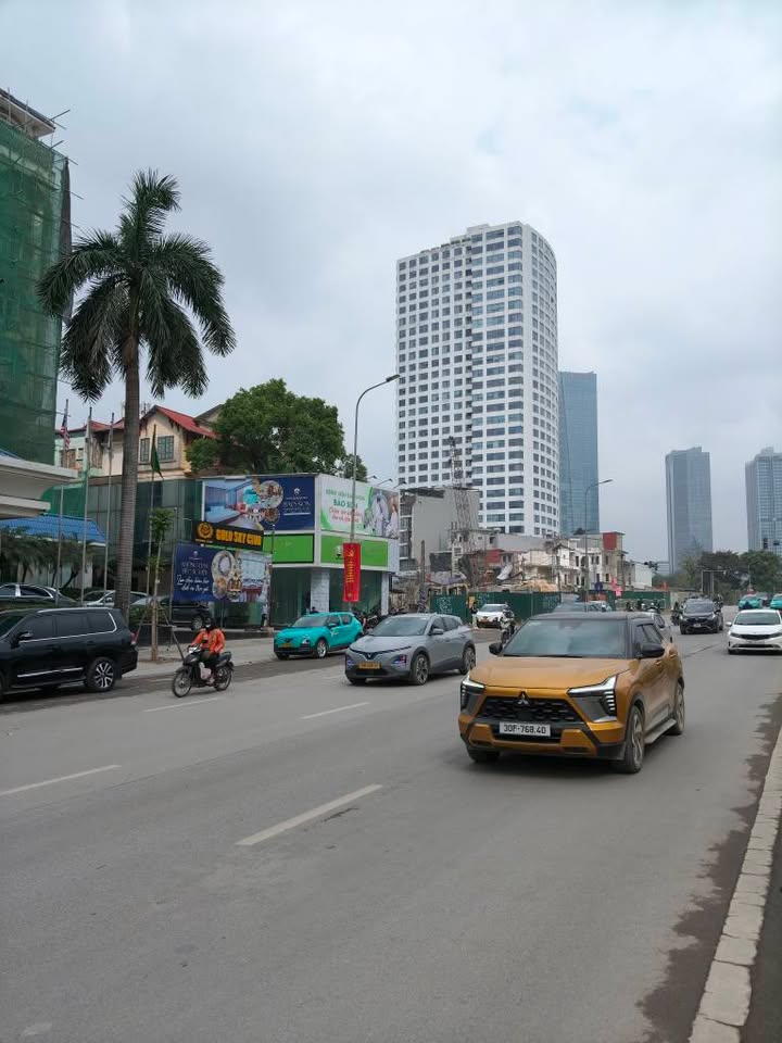 Mặt phố Nguyễn Chí Thanh Đống Đa 112m² giá 68 tỷ - Đầu tư sinh lời ngay!