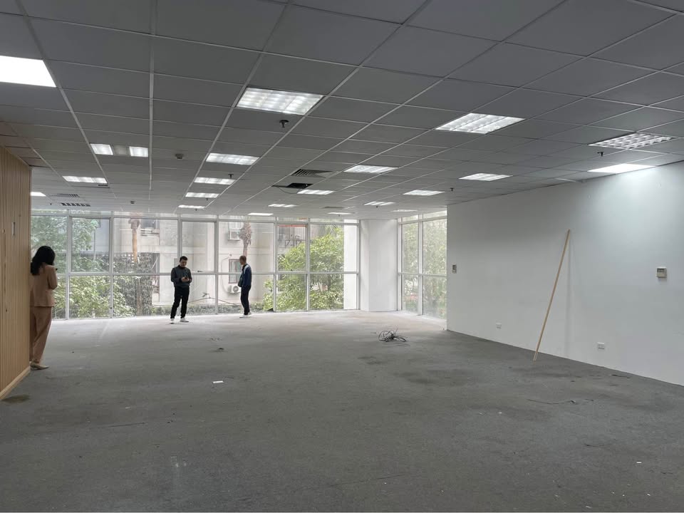 Cho thuê văn phòng hạng A đường Lê Đức Thọ 150m² giá chỉ 51.75 triệu/tháng - Không thể bỏ lỡ!