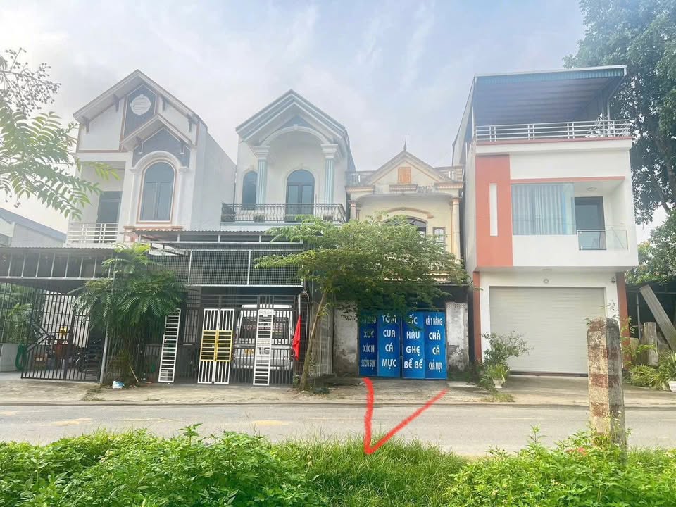 Bán đất tặng nhà 2 tầng tại xã Đồng Sơn, Huyện Tân Sơn, 100m² giá 3 tỷ - Chính chủ gặp ngay!