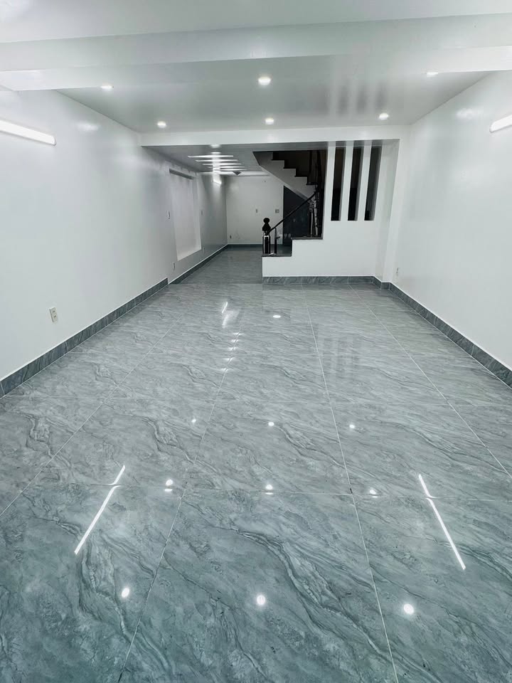 Nhà phố 4 tầng tại Ngô Gia Tự, 76m², giá chỉ 4.850 tỷ - Cơ hội đầu tư tuyệt vời!