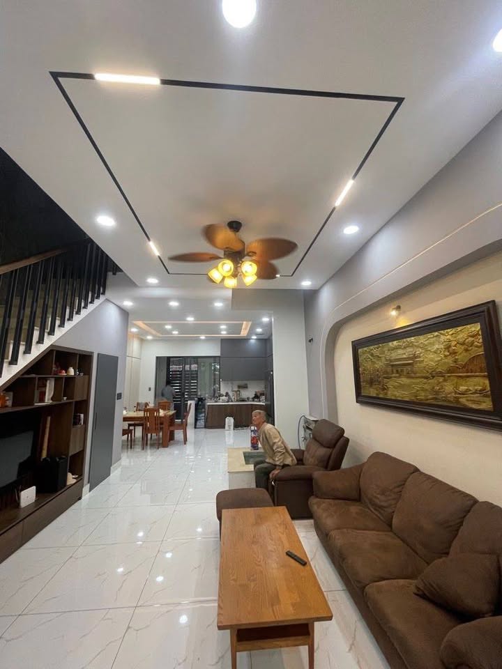 Căn hộ 57m² đường Tạ Quang Bửu quận 8 giá 6.3 tỷ - Sổ hồng riêng, hẻm thông thoáng!