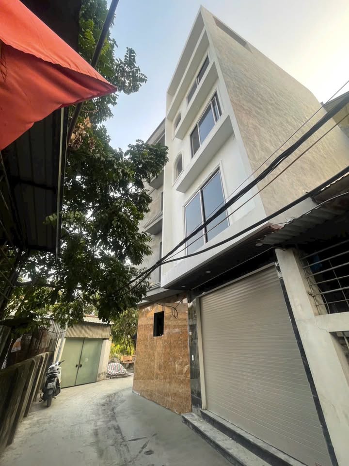 Nhà 5 tầng Kim Chung - Hoài Đức 30m² giá 5.95 tỷ - Sẵn sàng vào ở ngay!