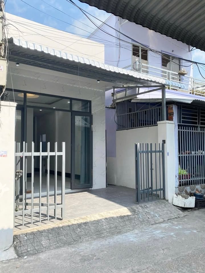 Nhà mới Rạch Giá 70m² giá 1.35 tỷ - Cần bán gấp, thương lượng ngay!