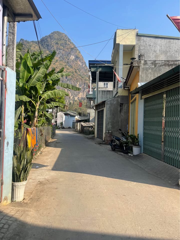 Đất thổ cư Bản Cá, Sơn La 65m² giá 4xx triệu - Sổ hồng chính chủ!