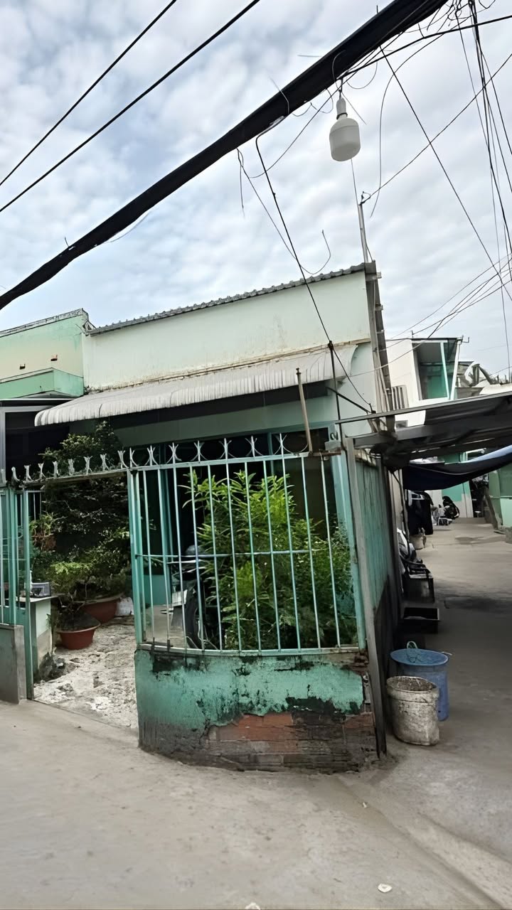 Nhà cấp 4 Cao Lỗ Q8 70m² giá 4.1 tỷ - Vị trí trung tâm, tiện xây mới!