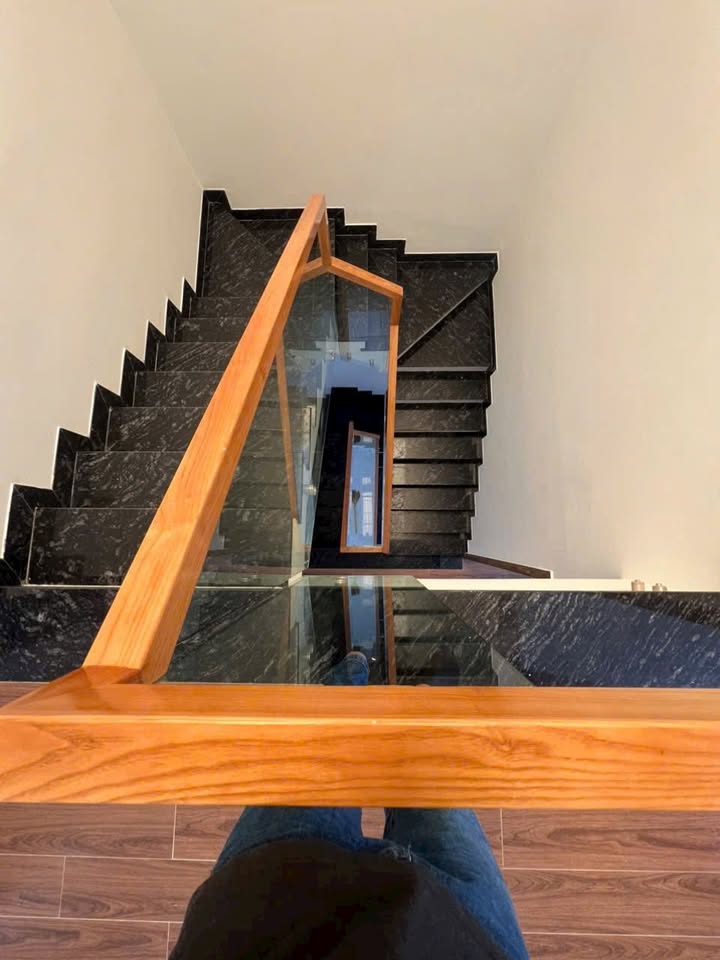 Nhà phố 3 tầng Phú Hữu 50m² giá 6.5 tỷ - Sẵn sàng vào ở ngay!