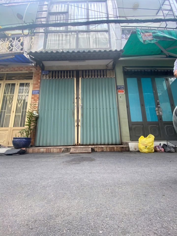 Nhà cấp 3 Gò Vấp 21m² giá 3,25 tỷ - Hẻm xe hơi trải nhựa, gần trường học!