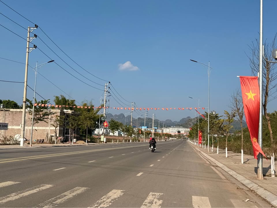 Đất nền mặt đường 31m Sơn La 150m² giá chỉ 3 tỷ - Kinh doanh đắc địa!