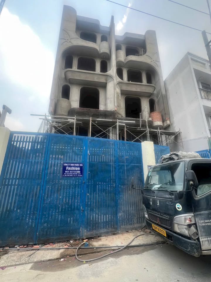 Townhouse 5 tầng tại Phường Tân Thới Nhất, Quận 12, 100m² giá 12.5 tỷ - Nội thất cao cấp, sẵn sàng ở ngay!