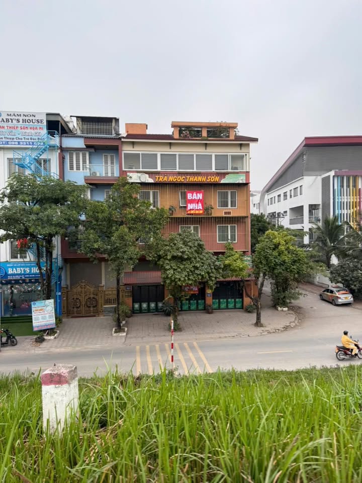 Đất Ngọc Thụy 290m² giá thỏa thuận - Mặt tiền 9,4m, lô góc lý tưởng!