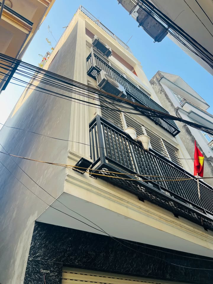 Nhà phố 5 ngủ tại Mỹ Đình 37m² giá 7.7 tỷ - Thiết kế chắc chắn, gần sân vận động