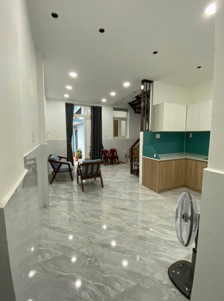 Nhà phố Quận 10 - Sư Vạn Hạnh 40m² giá 5.9 tỷ - Đang cho thuê 14 triệu/tháng!