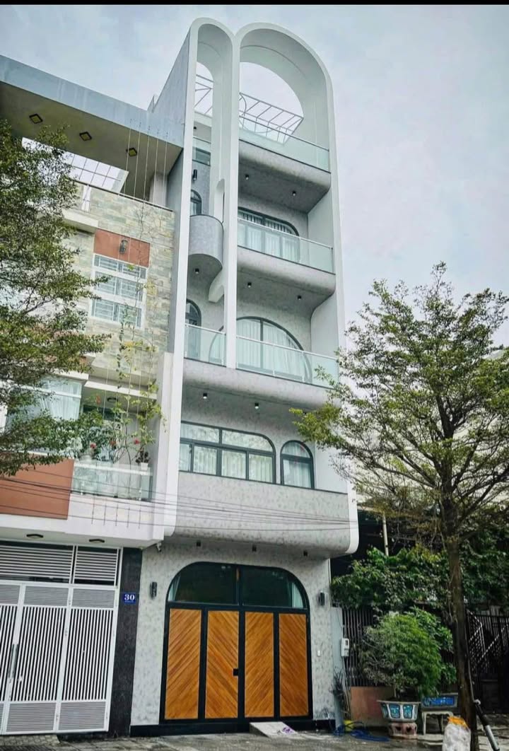 Nhà mặt tiền Bình Hà, Quy Nhơn 90m² giá 15 tỷ - Sổ hồng chính chủ!