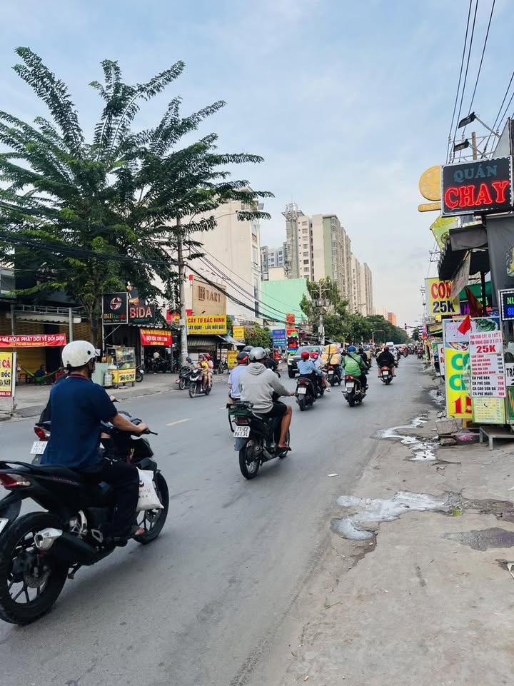 Nhà mặt tiền đường CN1, Tân Sơn Nhì 150m² giá 24 tỷ - Đầu tư sinh lời ngay!