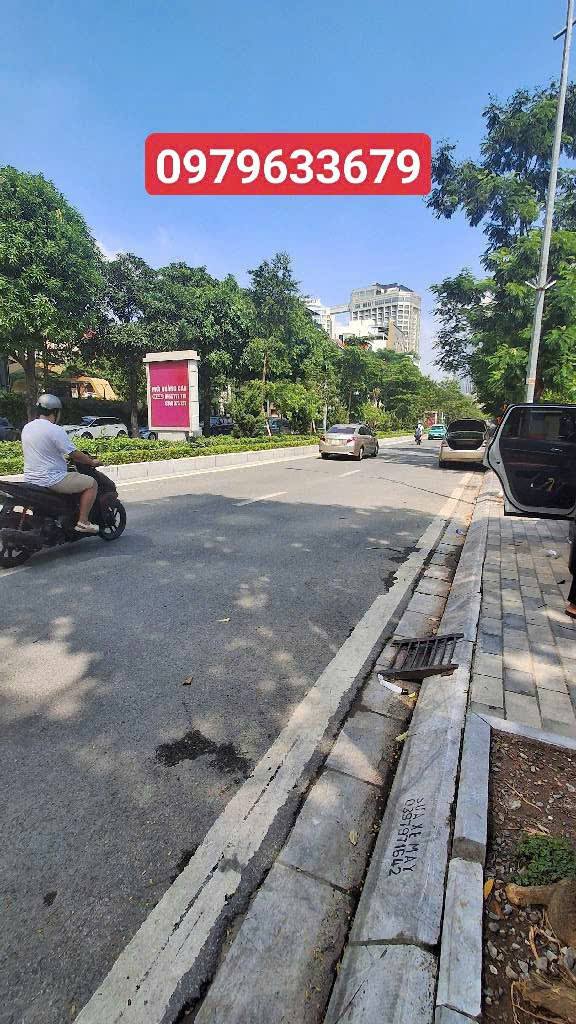 Nhà mặt phố Lạc Long Quân, Quận Tây Hồ, 170m² giá 84 tỷ - Sổ đỏ chính chủ, view hồ Tây tuyệt đẹp!