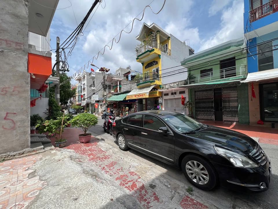 Đất mặt đường Vạn Kiếp, Hồng Bàng 110m² giá 9.35 tỷ - Vị trí đắc địa cho kinh doanh!