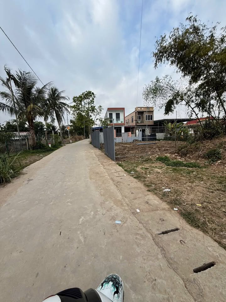 Đất nền Phường Nam Hải, Quận Hải An 121m² giá 600 triệu - Mặt tiền đường bờ kênh thoáng mát!