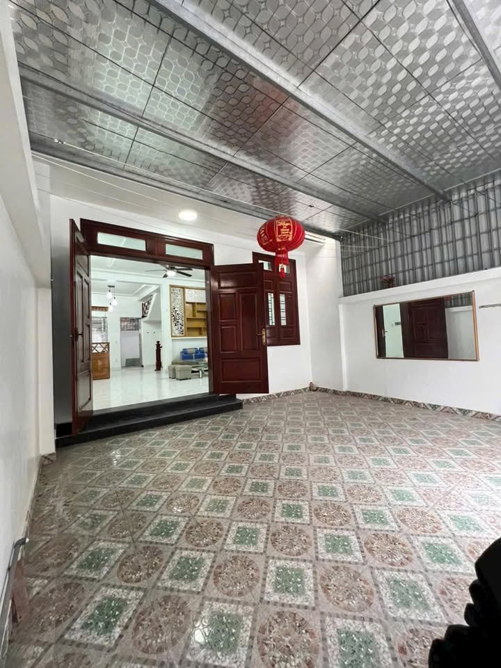 Nhà phố 3 tầng Độc Lập 94m² giá 3.3 tỷ - Gần khu đô thị Đồng Thái!