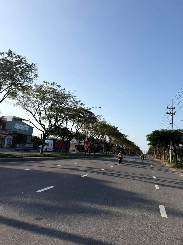 Lô đất mặt tiền Lê Văn Hiến 311m² giá 21.459 tỷ - Cơ hội đầu tư vàng!