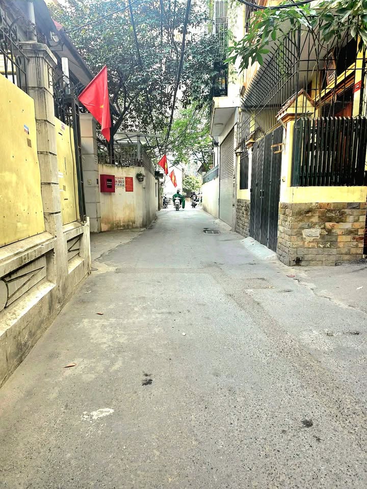 Nhà phố Xuân Đỉnh 62m² giá thỏa thuận - Vị trí vàng gần trường học!