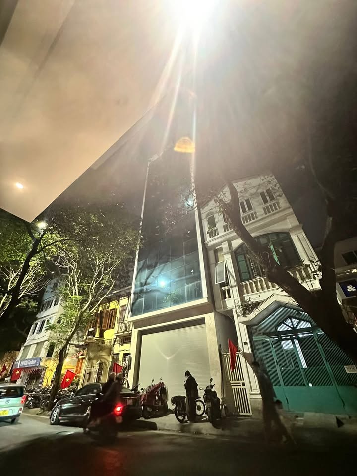 Văn phòng cho thuê tại Building E Dịu, 22 Châu Long, 1568m² - Thiết kế hiện đại, sẵn sàng vào làm việc!