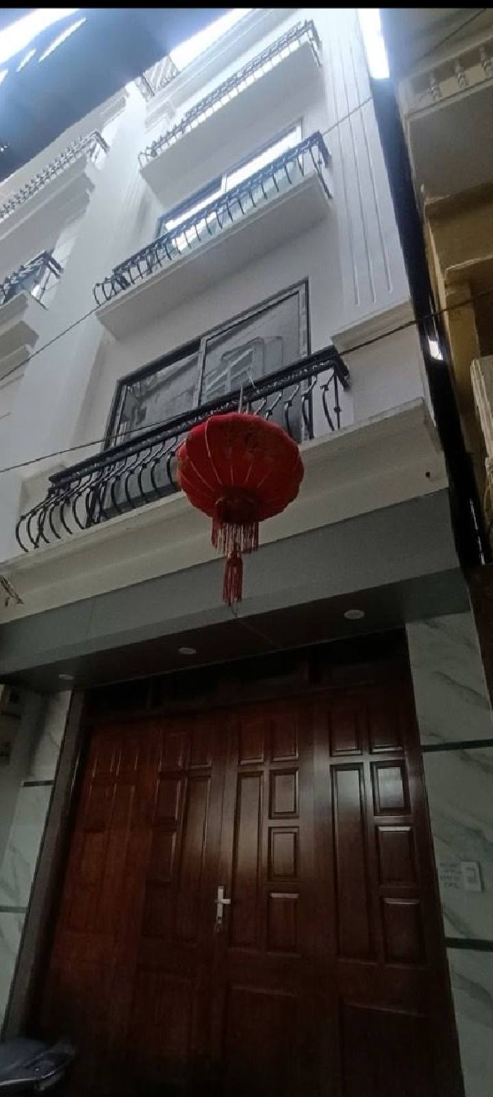 FrontHouse Đống Đa 40m² giá 12.2 tỷ - Full nội thất mới tinh, thang máy hiện đại!