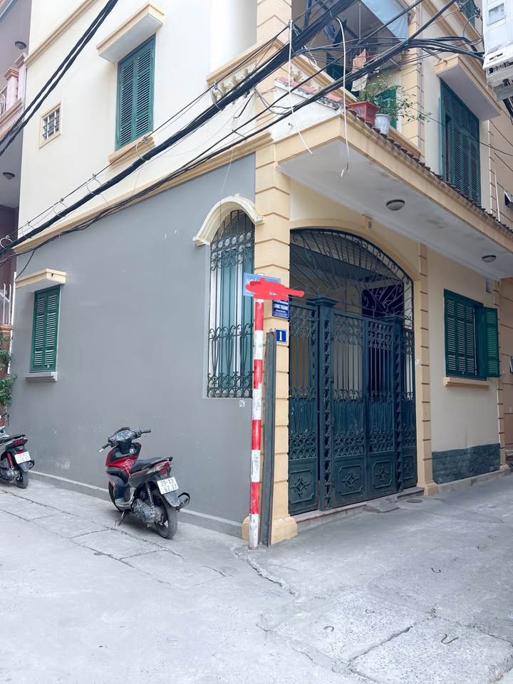 Nhà mặt phố Nguyễn Văn Huyên, Cầu Giấy, 70m² giá 21 tỷ - Kinh doanh đa dạng!