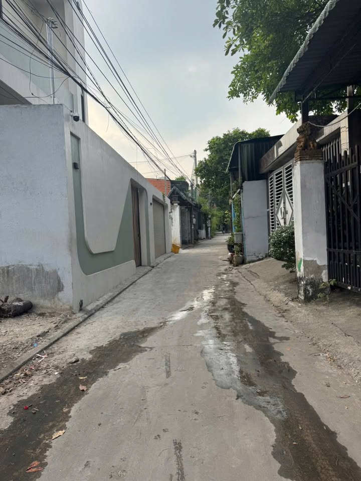 Đất Phú Hoà Thủ Dầu Một 260m² giá 3.9 tỷ - Nhà cấp 4, ô tô vào tận nơi!