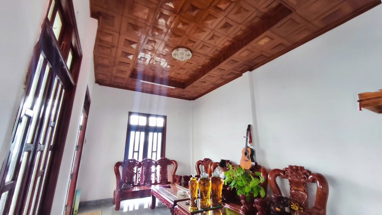 Nhà riêng Thị trấn Di Linh 216m² giá 1.75 tỷ - Nhà đẹp, sân rộng rãi