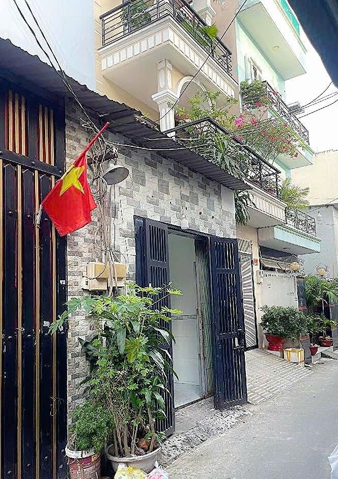 Nhà riêng hẻm ô tô Phạm Văn Bạch, Quận Tân Bình 61m² giá 5.3 tỷ - Sổ hồng vuông vắn, sang tên ngay!