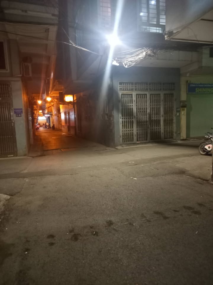 Nhà cho thuê Cầu Giấy 60m² giá 17 tỷ - Đầu tư sinh lời hấp dẫn!