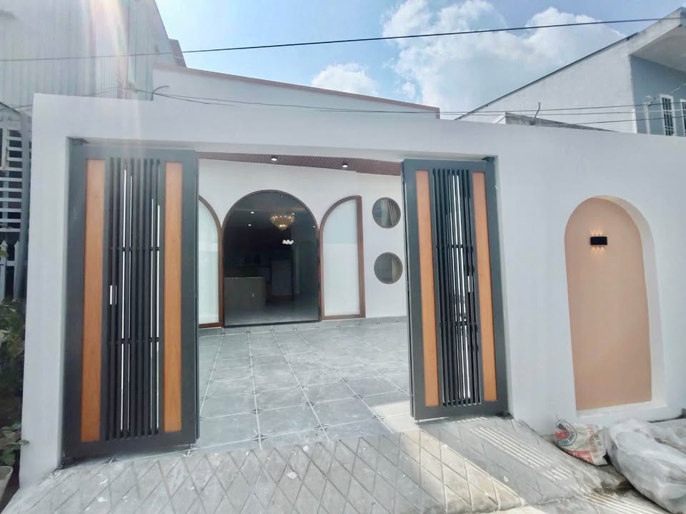 Nhà cấp 4 Hẻm 371 Lâm Quang Ky 168m² giá 2.25 tỷ - Đầy đủ nội thất cao cấp!