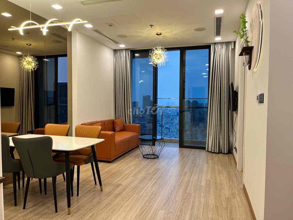 Căn hộ 2PN Vinhomes Golden River Ba Son 70m² giá chỉ 26 triệu - Sẵn sàng vào ở ngay!