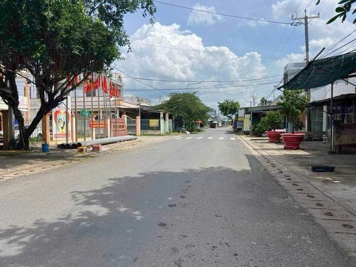 Đất lúa Long Hựu 1000m² giá 400 triệu - Cơ hội đầu tư tuyệt vời!