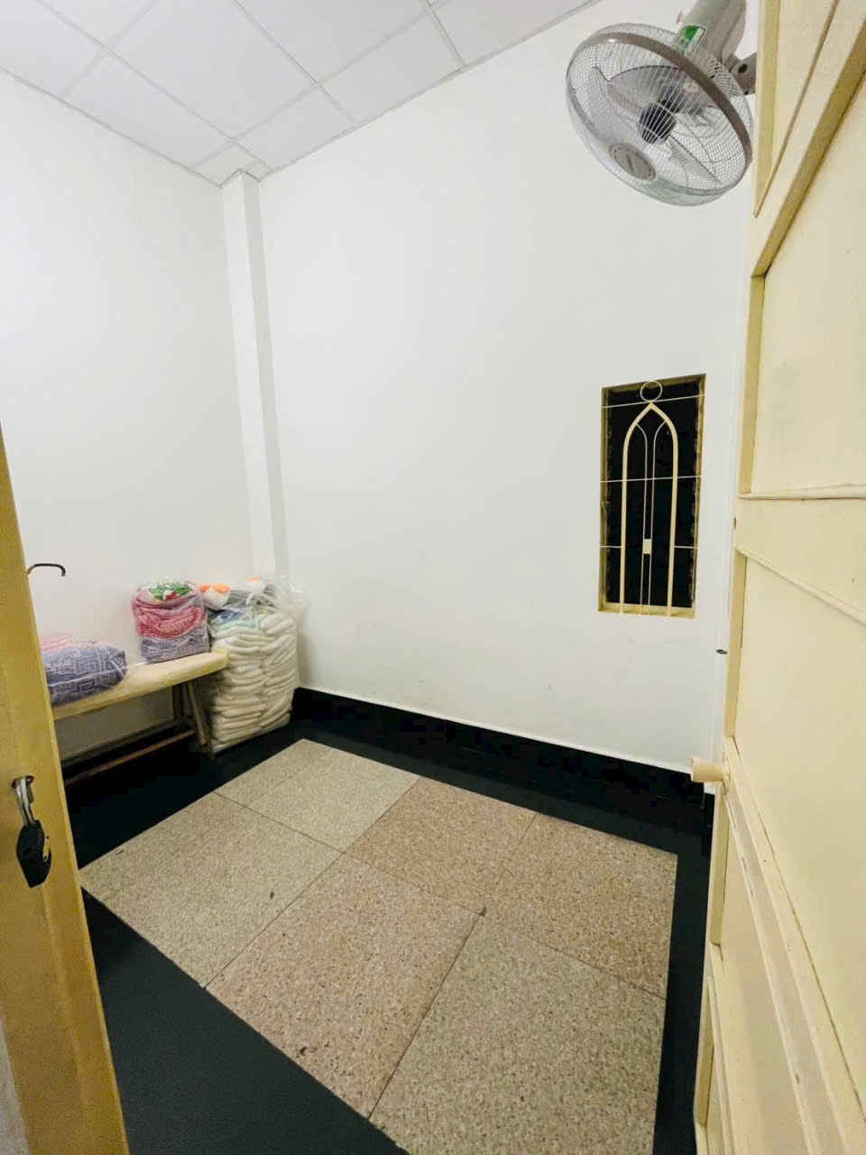 Nhà 2 tầng Trần Nguyên Hãn 26m² giá 2.28 tỷ - Sẵn sàng vào ở!