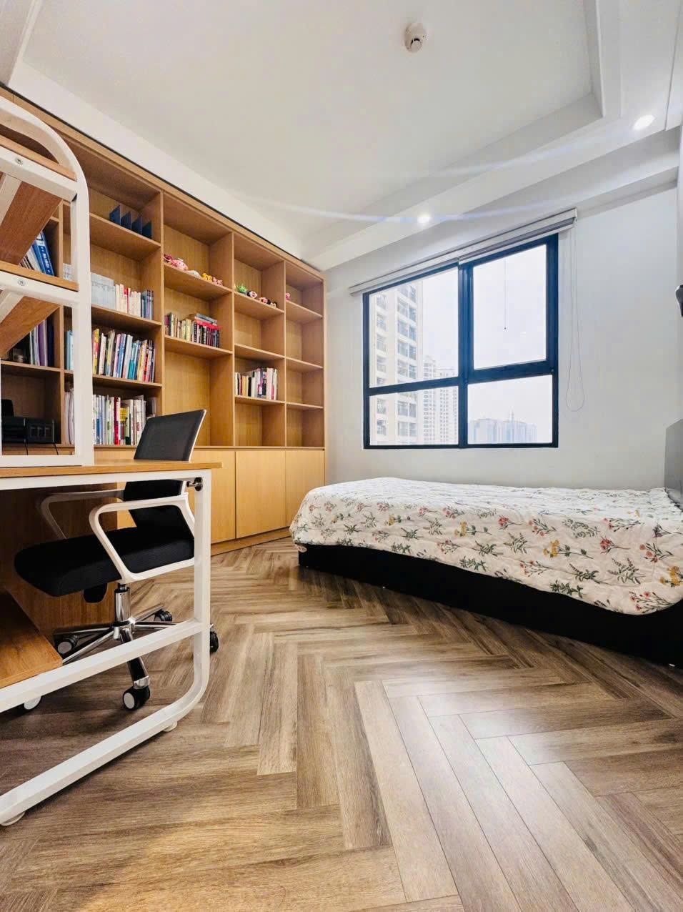 Căn hộ 3 phòng ngủ Trần Duy Hưng 93m² giá 12 tỷ - View thành phố tuyệt đẹp!