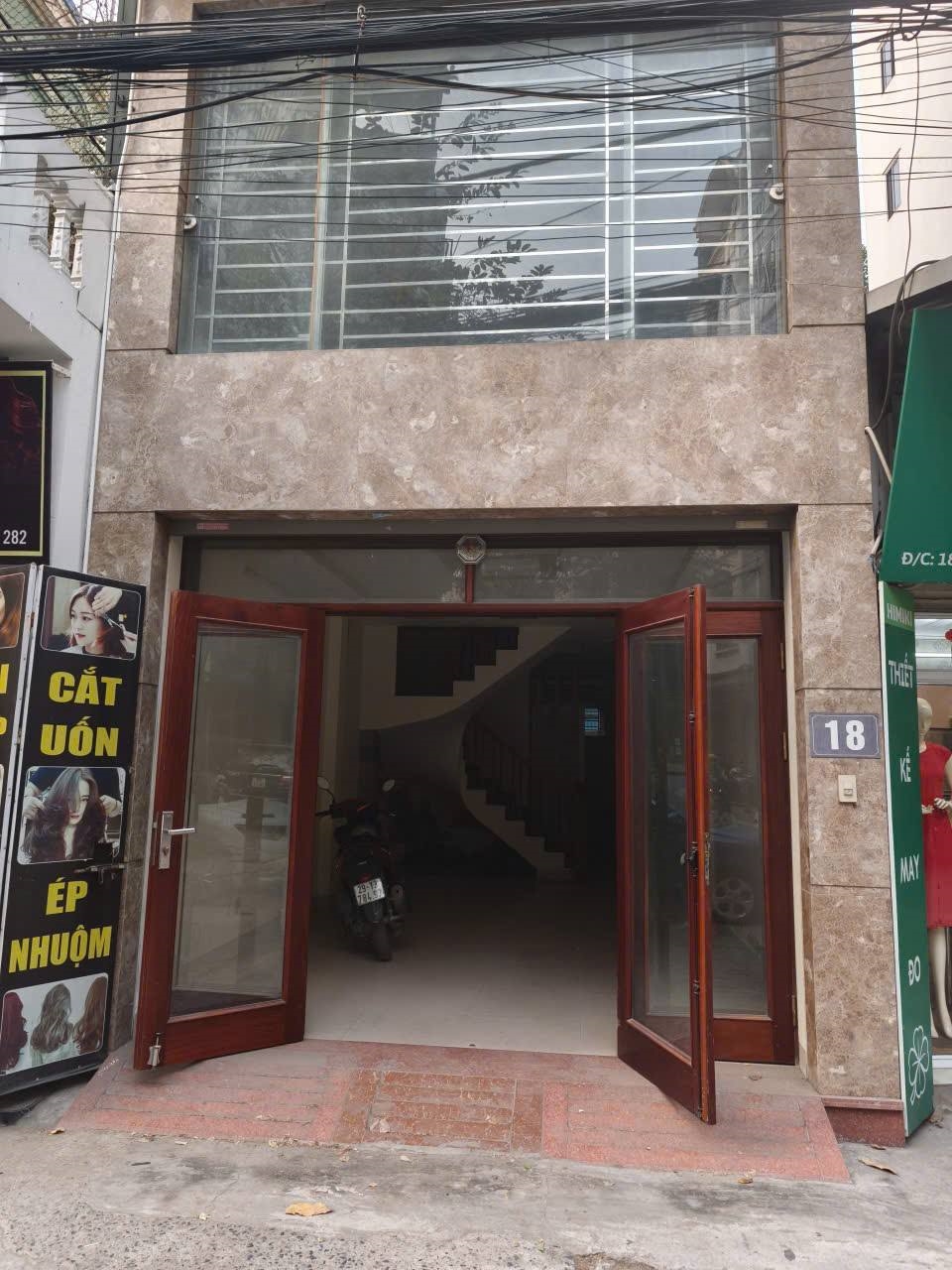 Nhà đẹp 2 mặt thoáng Phường Yên Hòa 50m² giá 27 tỷ - Kinh doanh sầm uất