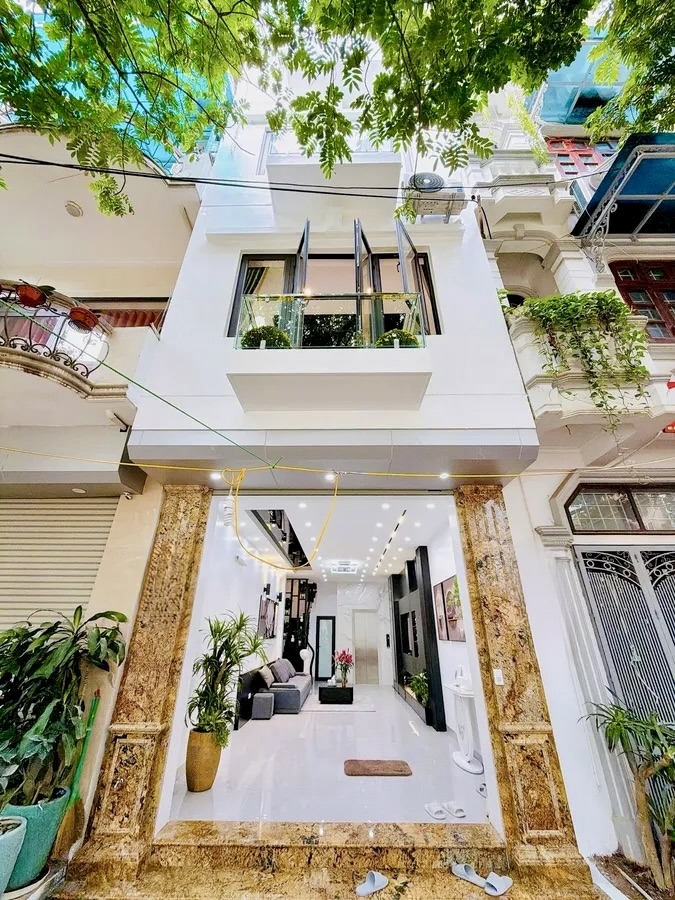 Bán nhà phố Lê Trọng Tấn, Thanh Xuân 50m² giá 19.8 tỷ - Sẵn sàng giao dịch ngay!