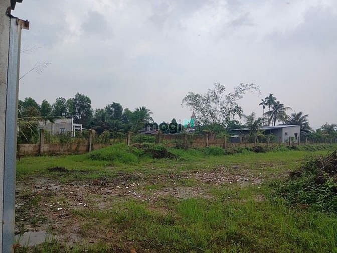 Bán đất mặt tiền đường Nguyễn Hữu Cảnh nối dài 1.366,9m² giá 4.5 tỷ - Cơ hội đầu tư tuyệt vời!