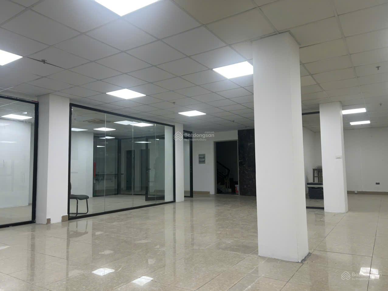 Cho thuê văn phòng 150m² tại Dịch Vọng, Cầu Giấy - Giá chỉ 38 triệu/tháng!