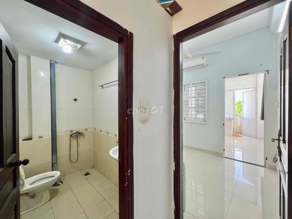 Căn hộ 1PN Sư Vạn Hạnh Q10 giá 5.5 triệu - Ban công thoáng mát ngay lập tức!