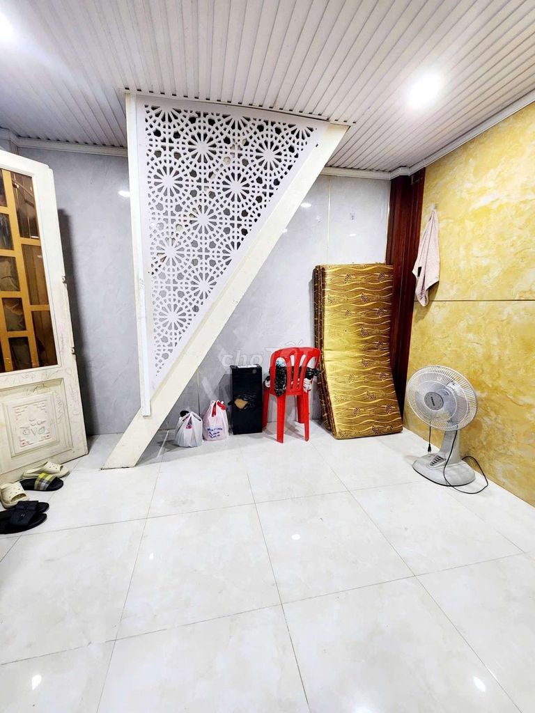 Nhà nhỏ Đỗ Thừa Luông 16m² giá 1.85 tỷ - Sẵn sàng vào ở ngay!