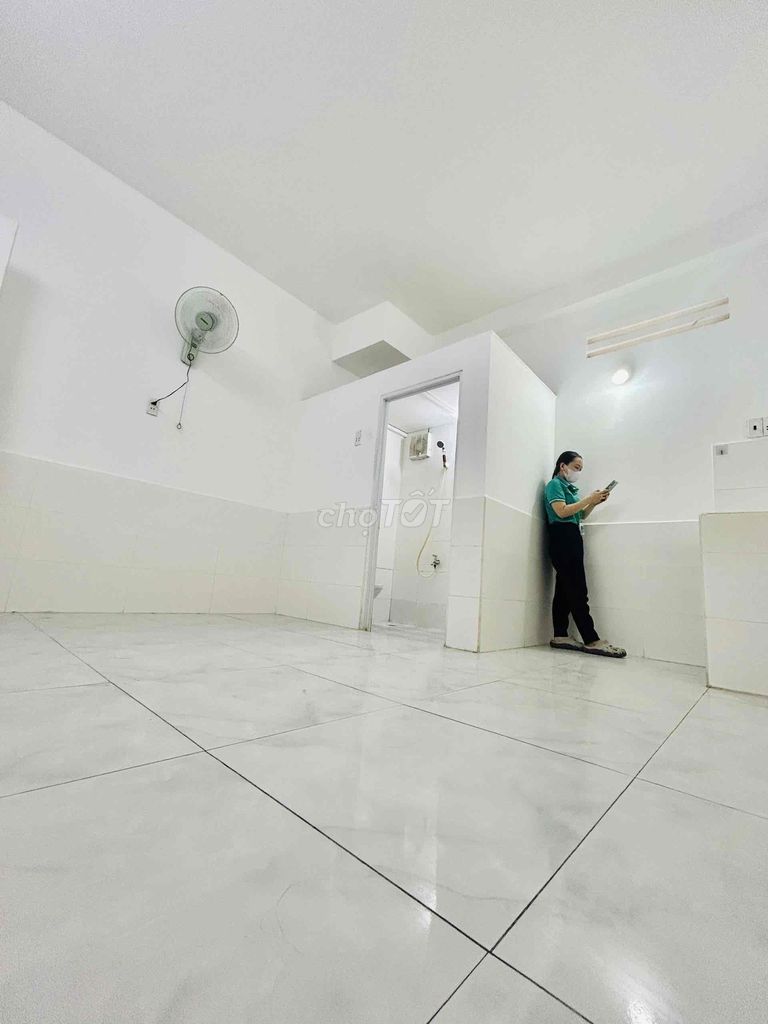 Phòng trọ giá rẻ Tân Bình 25m² chỉ 3.1 triệu - Thuận tiện di chuyển