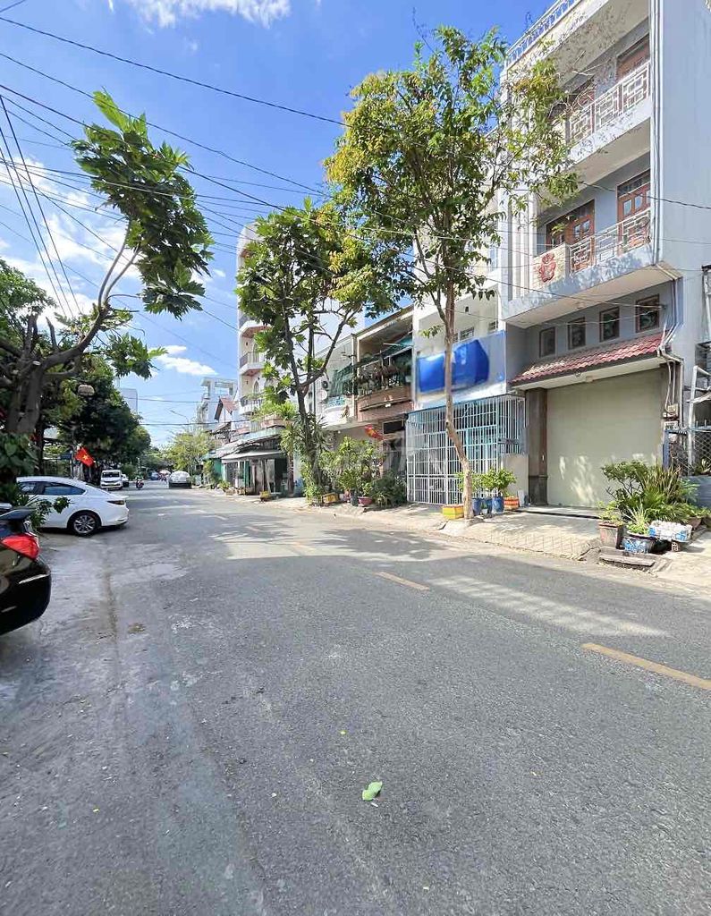 Nhà Mặt Tiền Cho Thuê 4PN Đường Lê Đình Thám, Tân Phú - Phù Hợp Gia Đình, Văn Phòng