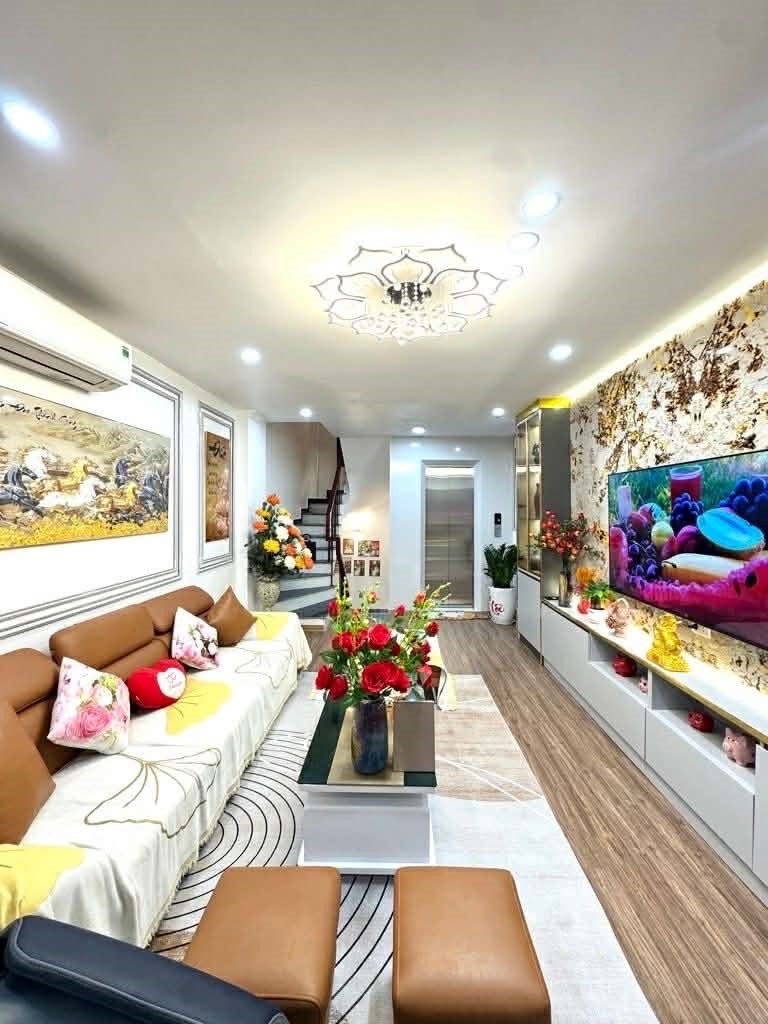 Nhà phố Hồ Ba Mẫu 37m² giá 12.79 tỷ - Đẹp long lanh, sẵn sàng đón Tết!