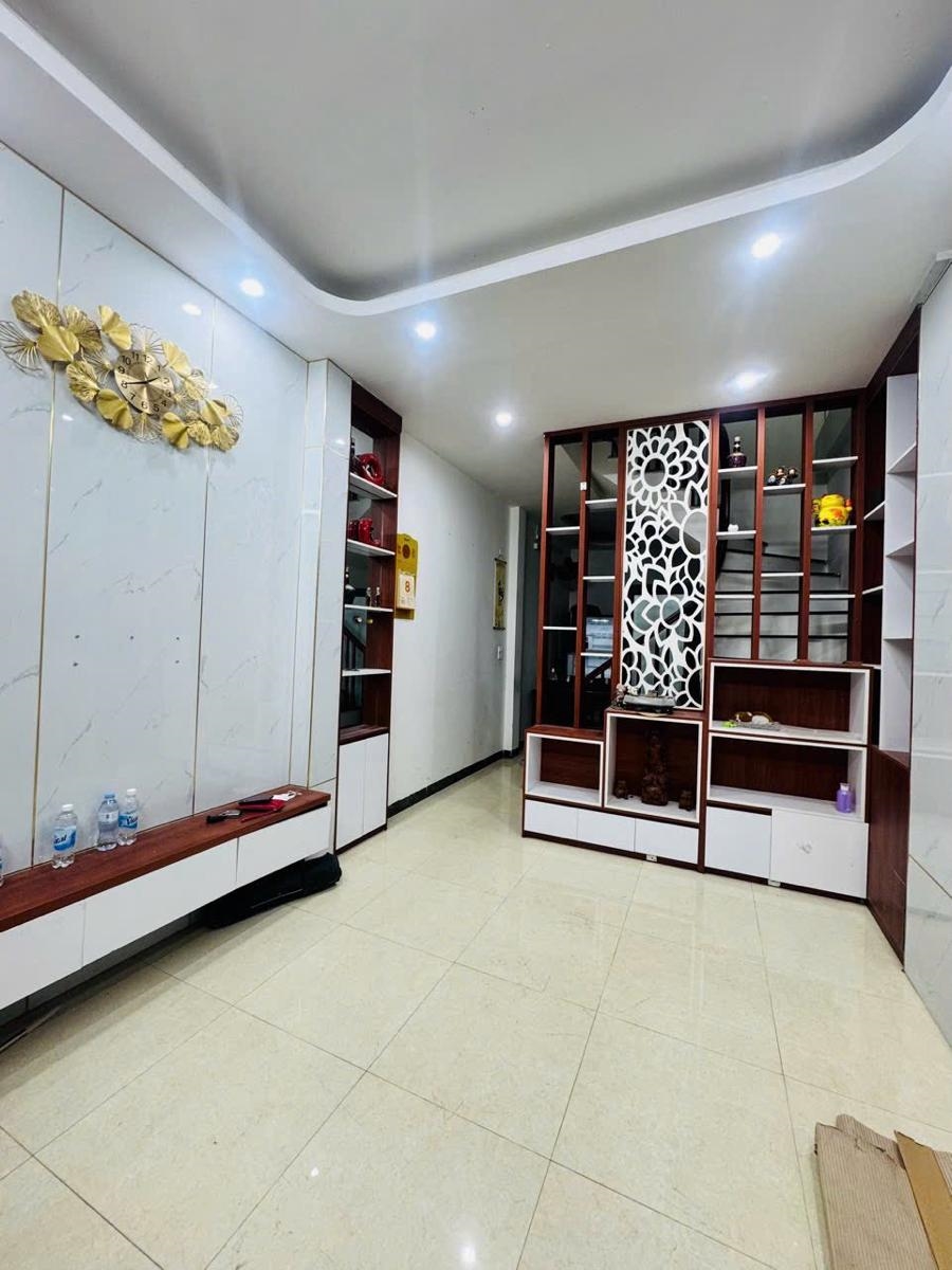 Nhà phố Võ Chí Công, Cầu Giấy, Hà Nội 33m² giá 8,8 tỷ - Sổ đỏ chính chủ!