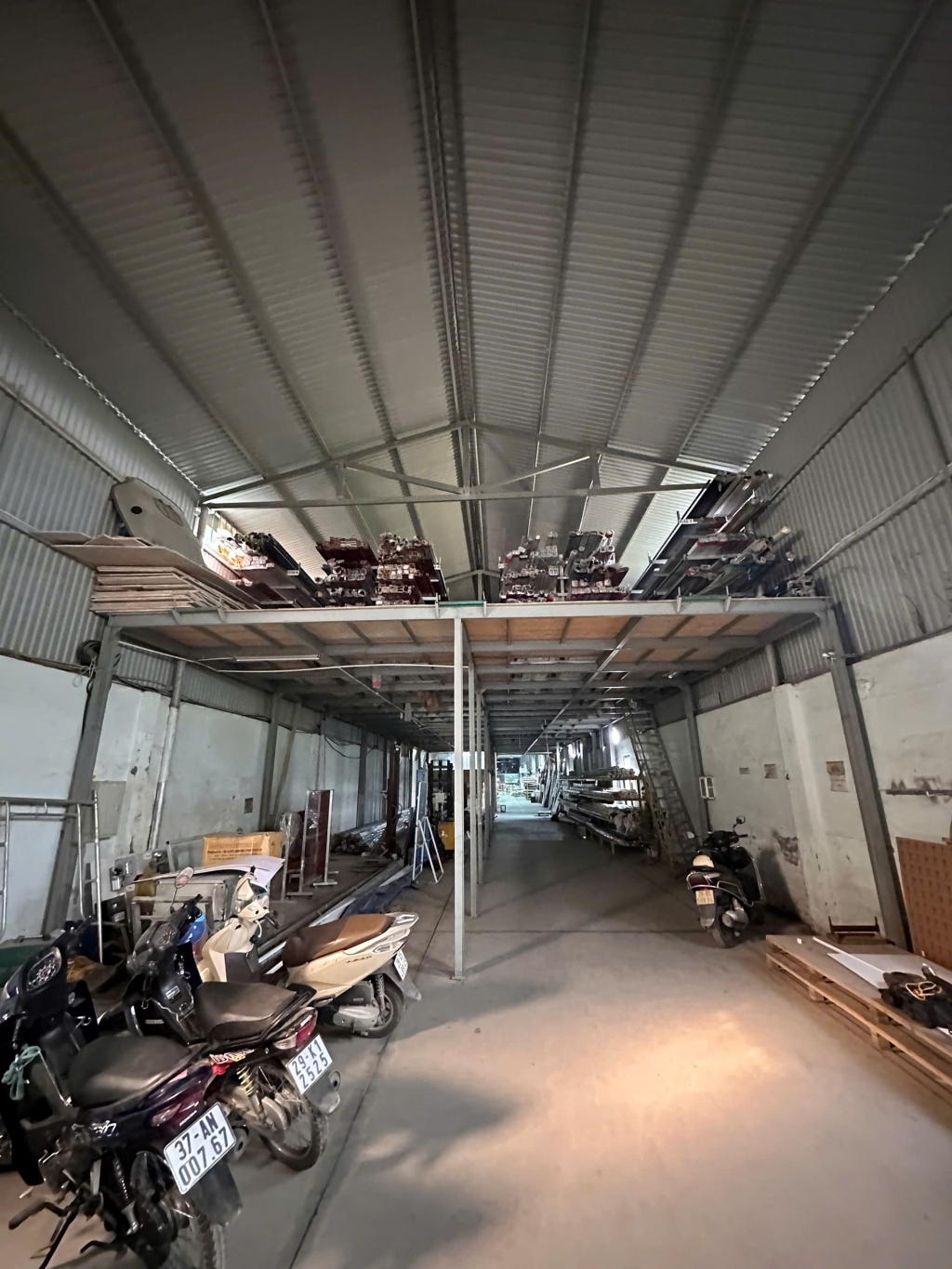 Cho thuê kho xưởng 760m² tại ngõ 299 Đào Cam Mộc, Đông Anh - Xe container đỗ cửa