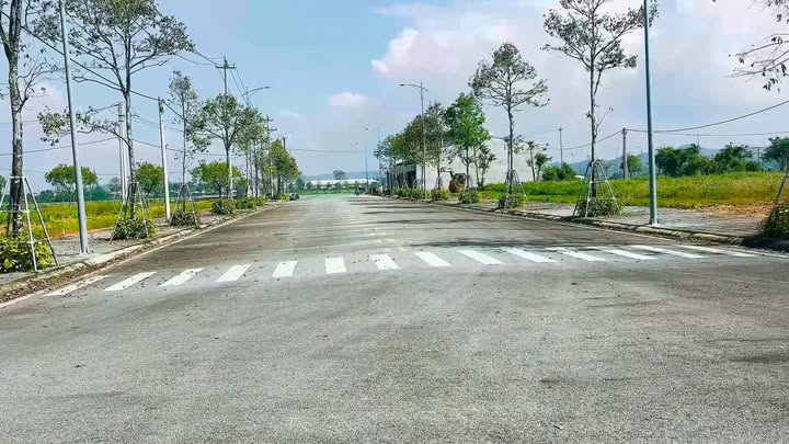 Đất nền dự án VSIP Quảng Ngãi 440m² giá chỉ 4.84 tỷ - Vị trí đắc địa ngay trục cổng chính!