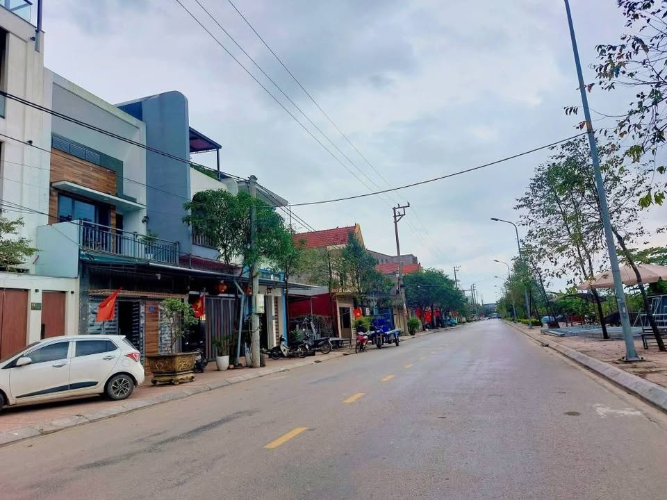 Đất kinh doanh mặt đường Hoàng Xuân Hãn, 98m² giá 4 tỷ - Đầu tư sinh lời ngay!